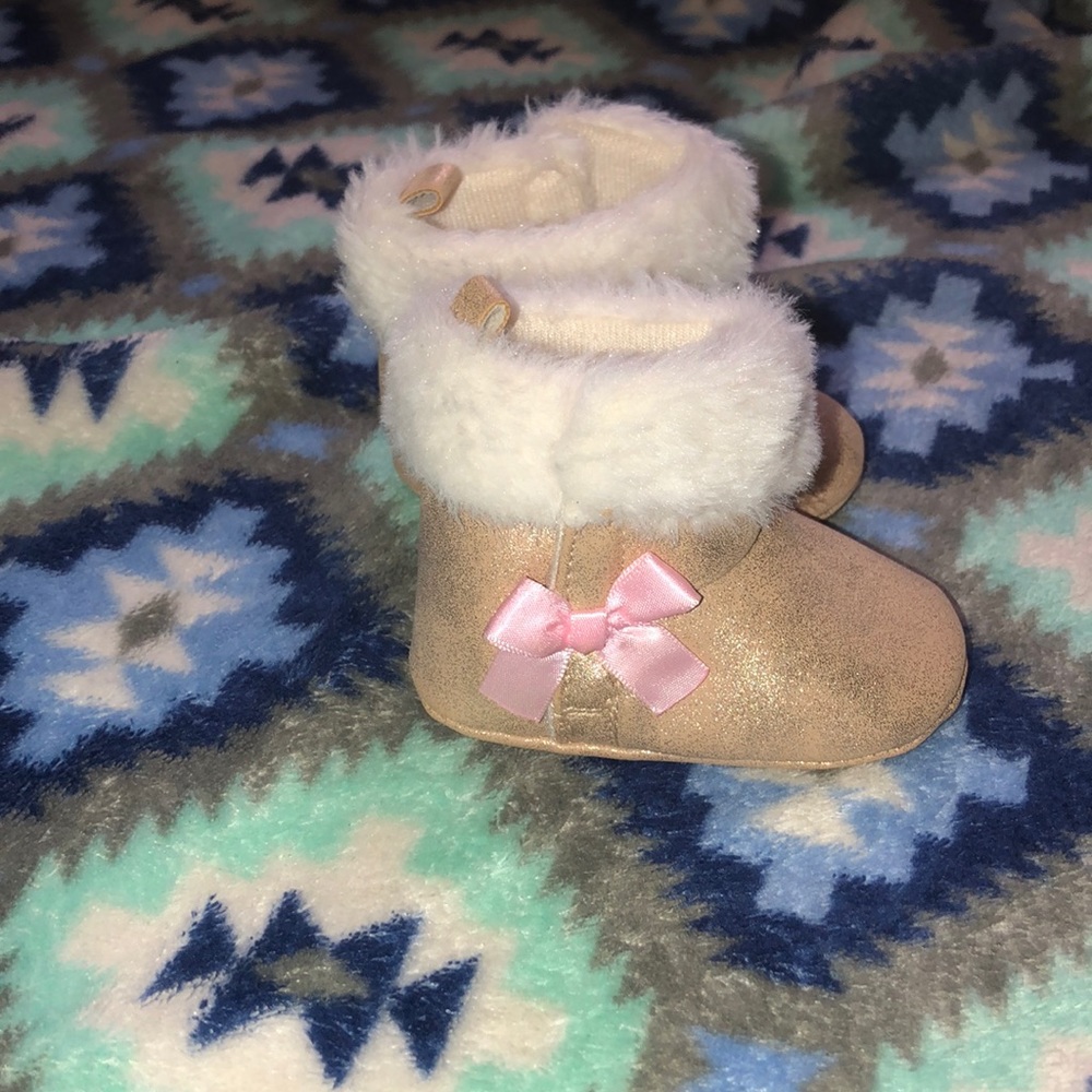 O-3 month girl winter boots